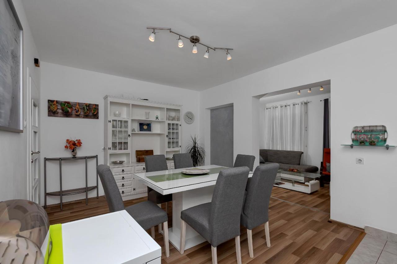 Apartment Sabina Makarska Exterior foto