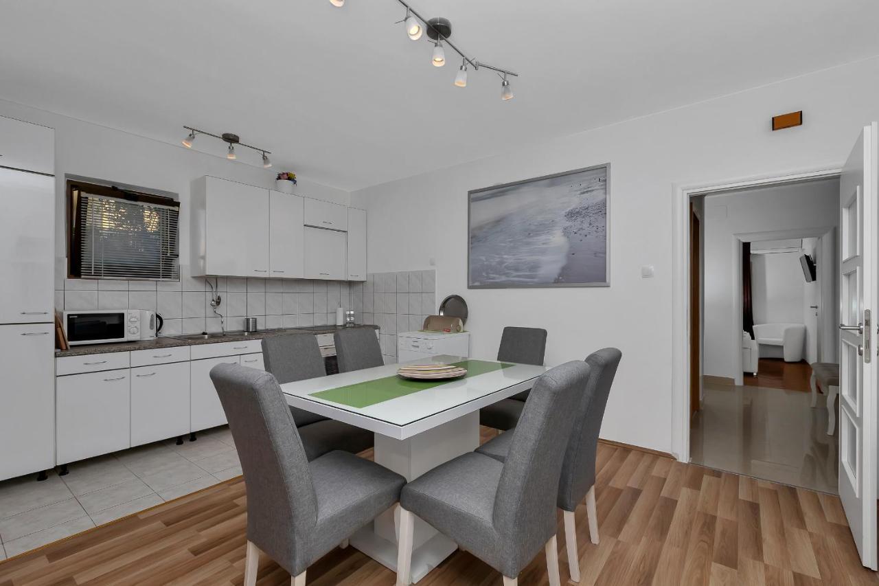 Apartment Sabina Makarska Exterior foto